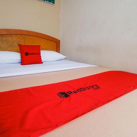 Reddoorz Near Nagoya Hill Batam 2 Ξενοδοχείο Εξωτερικό φωτογραφία